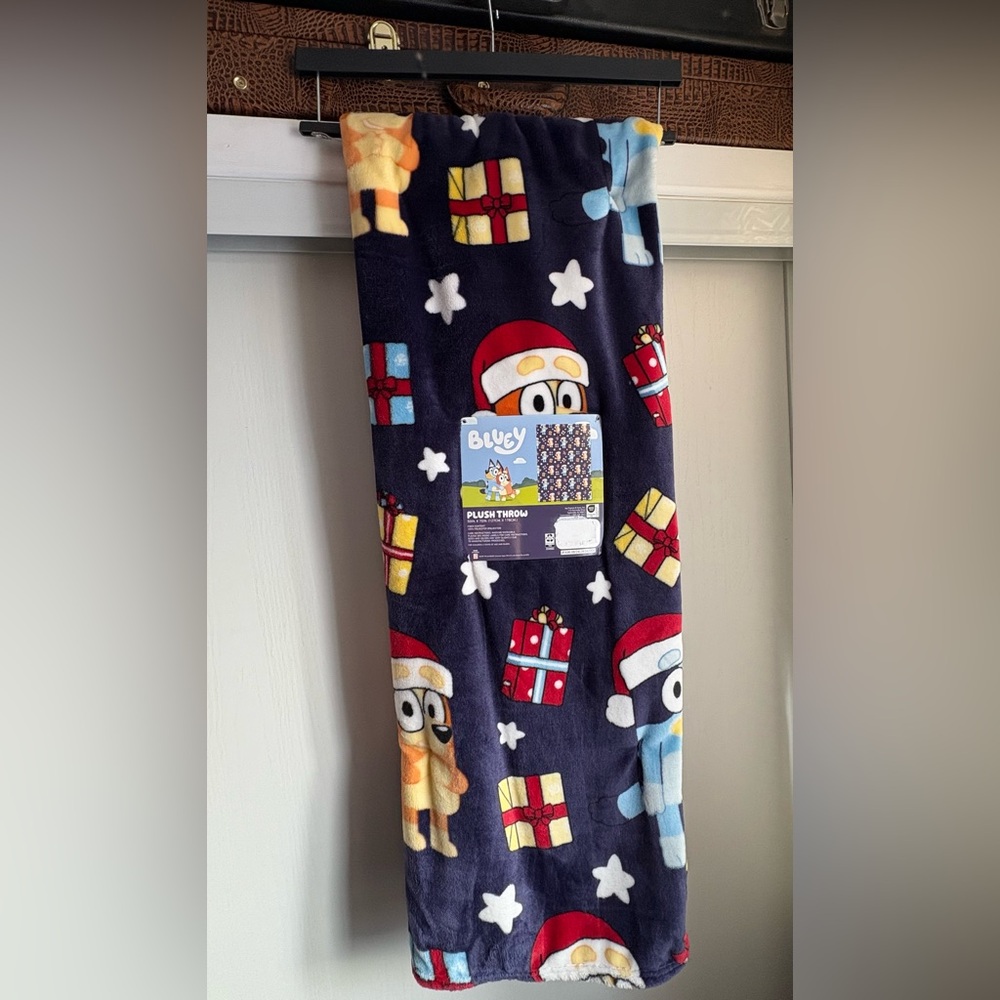 Christmas Bluey Never Used Throw Blanket